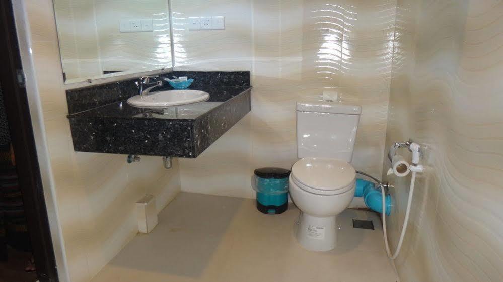 Chit Sayar Hotel Янгон Экстерьер фото